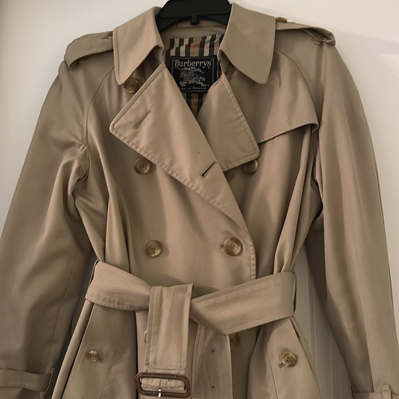 Authentic Burberry “The Chelsea”Heritage Belted Trench coat size 36/38 (6-8) - Picture 4 of 11